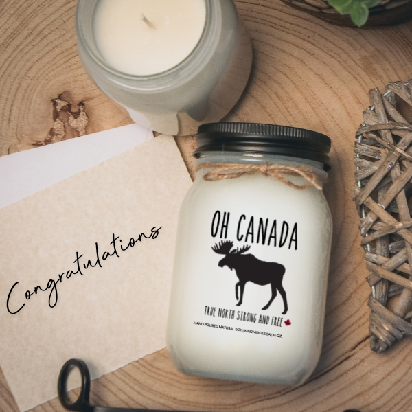 KINDMOOSE CANDLE CO 16 oz Candle Apple Pie / Black Oh Canada