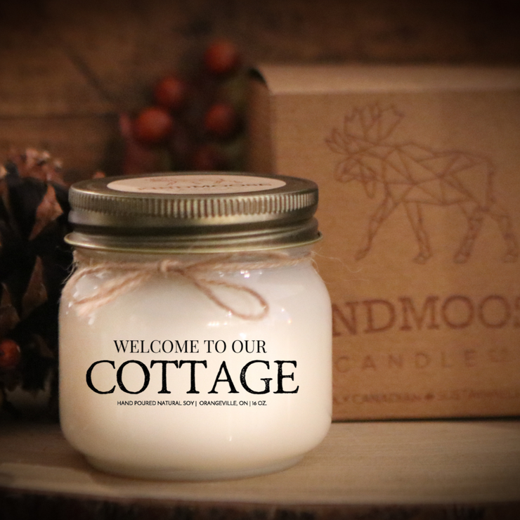 KINDMOOSE CANDLE CO 8 oz Candle Apple Pie / Antique Gold Welcome To Our Cottage Customized Soy Candles Hand-poured in Orangeville Ontario Canada
